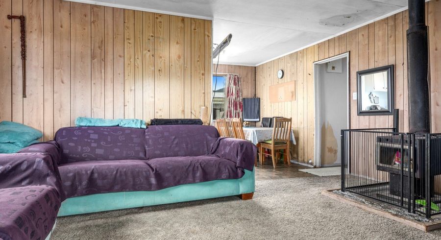  at 8A Hughes Place, Taneatua