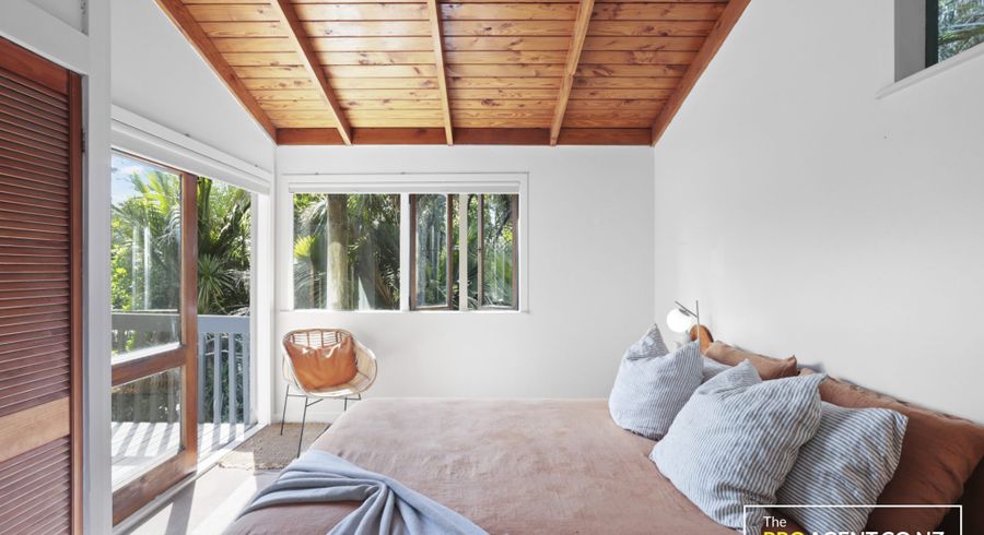  at 328 Huia Road, Titirangi, Auckland