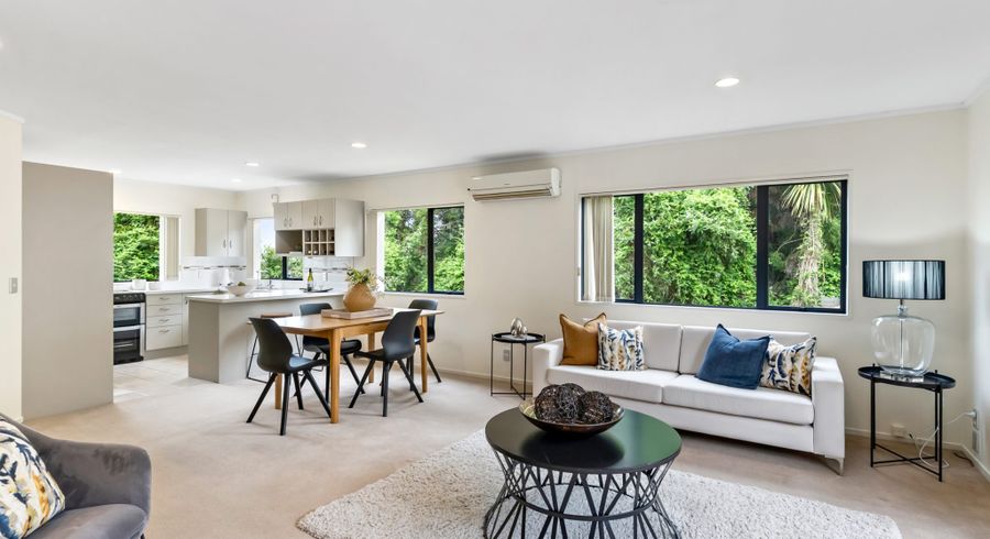  at 2/894 East Coast Road, Northcross, North Shore City, Auckland