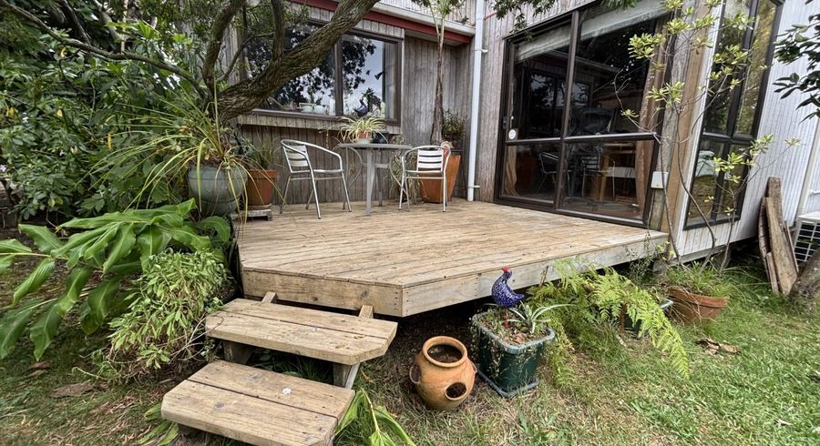  at 2/1 Gloria Ave , Te Atatu Peninsula, Waitakere City, Auckland