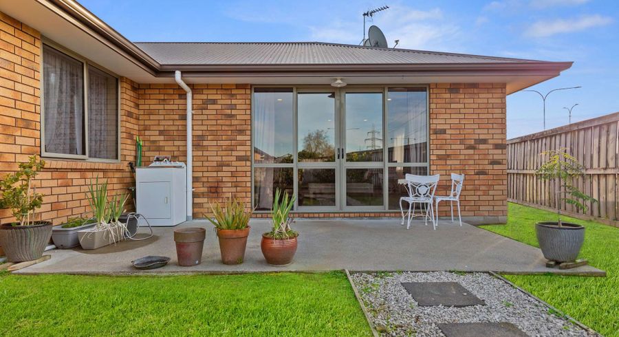  at 24 Finchley Place, Hamilton East, Hamilton