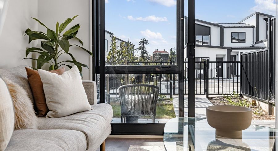  at 1/4 Glenburn Road, Hobsonville, Waitakere City, Auckland