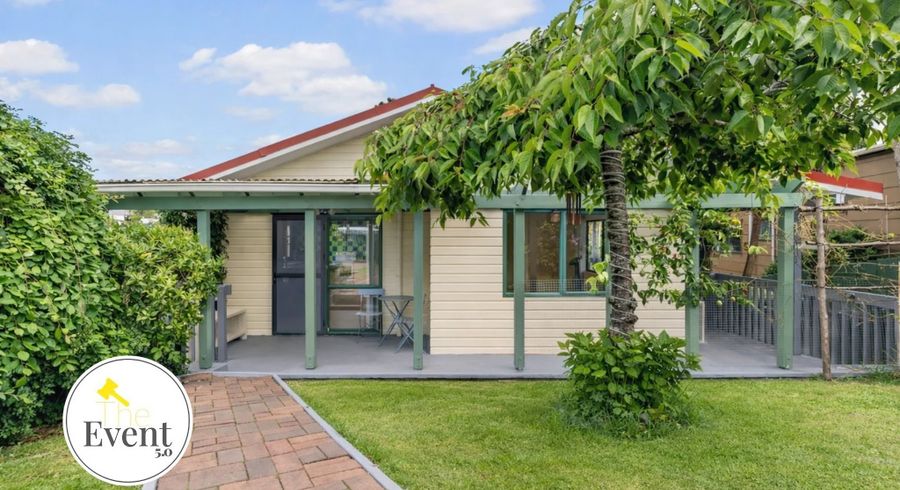  at 13 Longview Rise, Massey, Waitakere City, Auckland