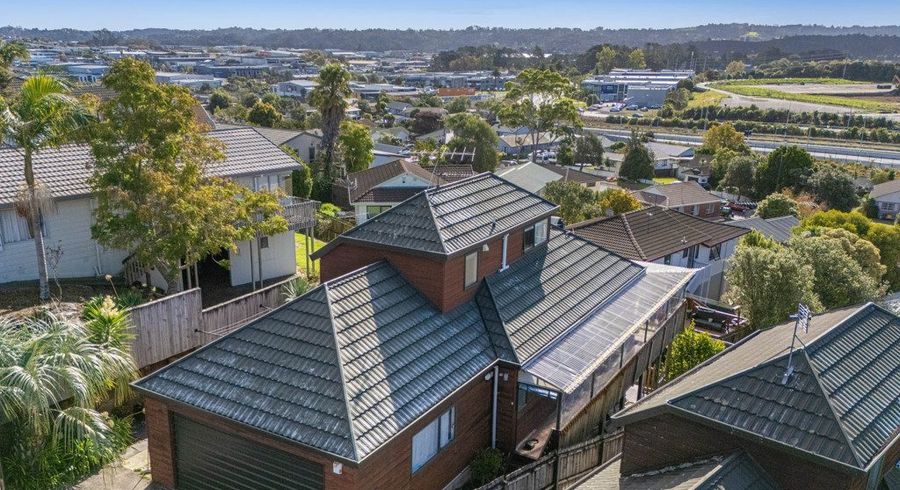  at 1/21 Jumento Place, Unsworth Heights, North Shore City, Auckland