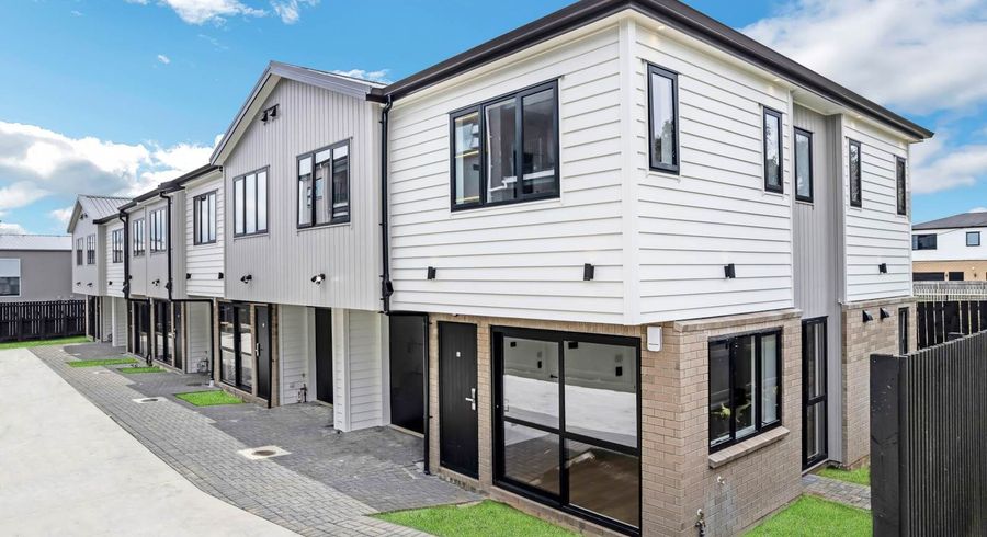  at Lot 2/525 Massey Road, Mangere, Manukau City, Auckland