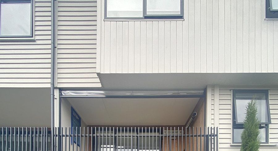  at 3/5 Peachgrove Road, Te Atatu Peninsula, Waitakere City, Auckland