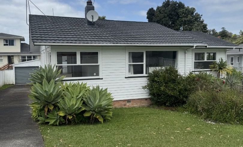  at 43  Hilling St, Titirangi, Waitakere City, Auckland