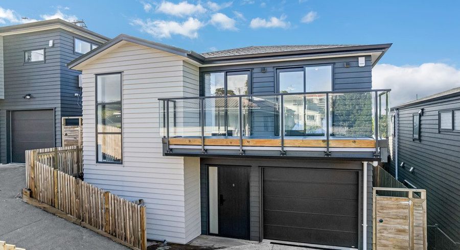  at 295b Sunset Road, Sunnynook, North Shore City, Auckland