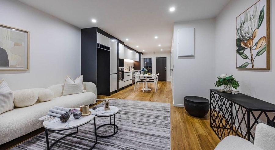  at 2 / 1 Photinia Place, Botany Downs, Manukau City, Auckland