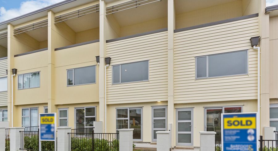  at 3/11 Ray Small Drive, Papakura, Auckland