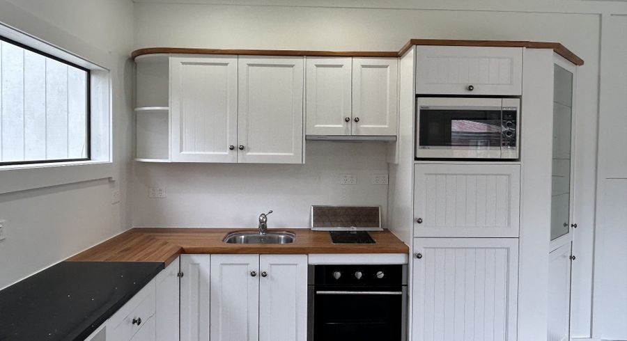  at 4 Rodney Street, Otahuhu, Auckland