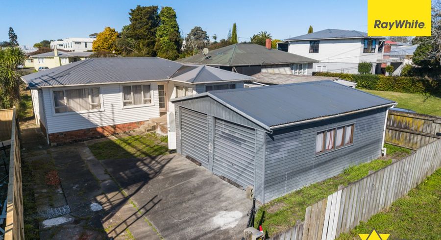  at 139 Rathgar Road, Henderson, Henderson, Waitakere City, Auckland