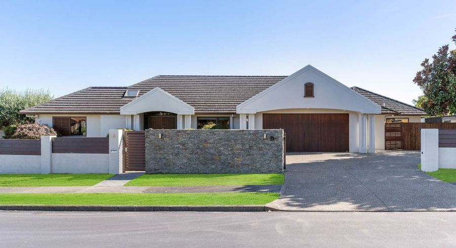  at 8 Burnaston Court, Dannemora, Manukau City, Auckland