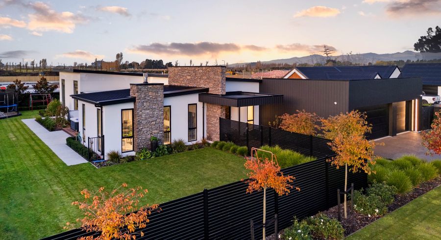  at 3 Veuve Drive, Lincoln, Lincoln