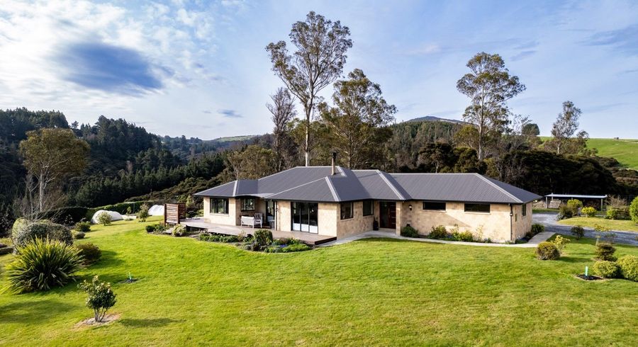  at 27 Kayforce Road, Ocean View, Dunedin