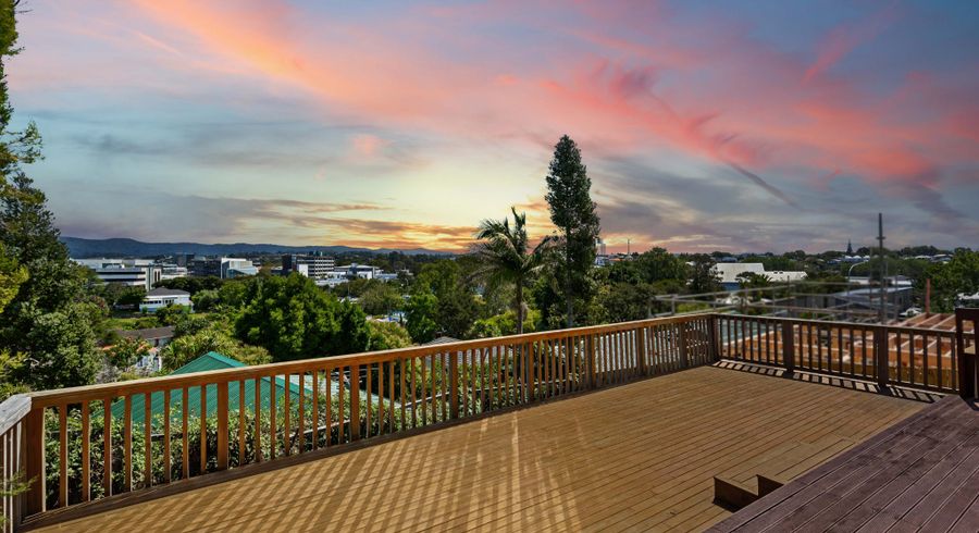  at 35e Edmonton Road, Henderson, Waitakere City, Auckland