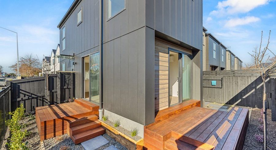  at 1/102 Warrington Street, Edgeware, Christchurch City, Canterbury