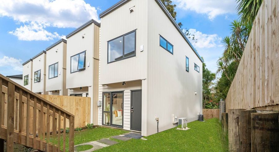  at 5/16 Reynella Drive, Massey, Waitakere City, Auckland