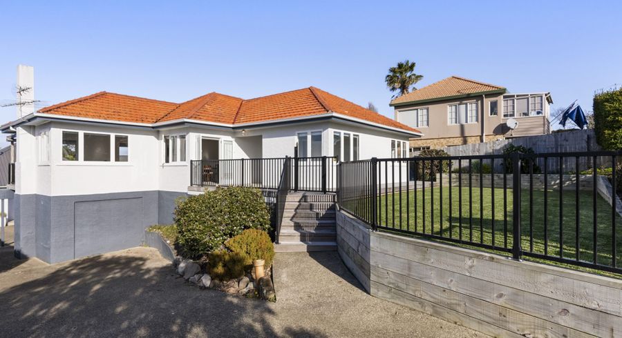  at 8 Minerva Terrace, Cockle Bay, Auckland