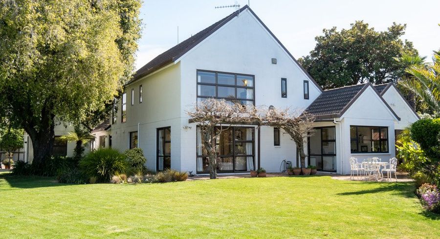  at 20 Cambridge Terrace, Taradale, Napier