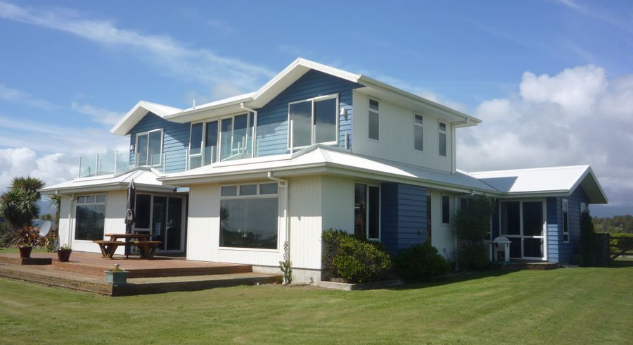  at 12 Elley Drive, Carters Beach, Westport