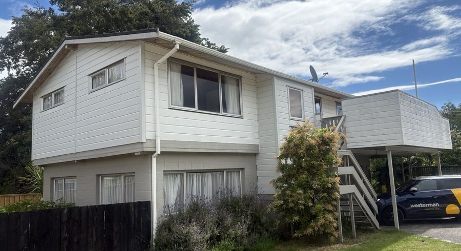  at 10 Gradwell Place, Two Mile Bay, Taupo, Waikato