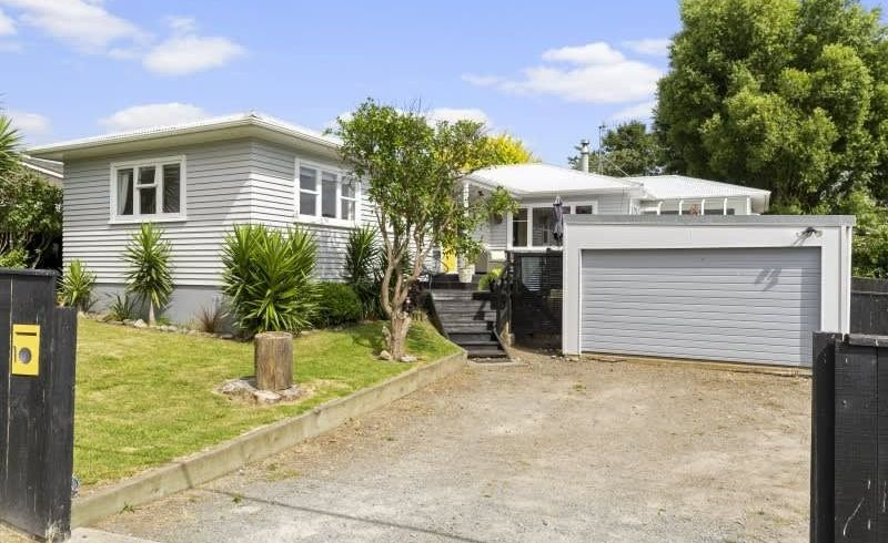  at 1 Goldsborough Avenue, Raumati Beach, Paraparaumu