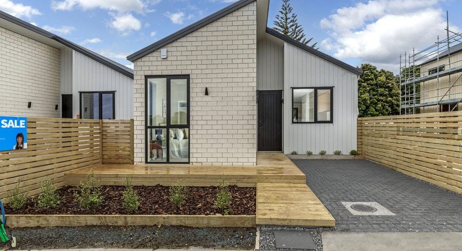  at 6 Kotiu Place, Massey, Waitakere City, Auckland