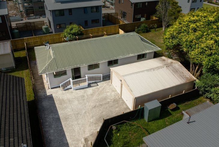  at 11A Keeling Road, Henderson, Auckland