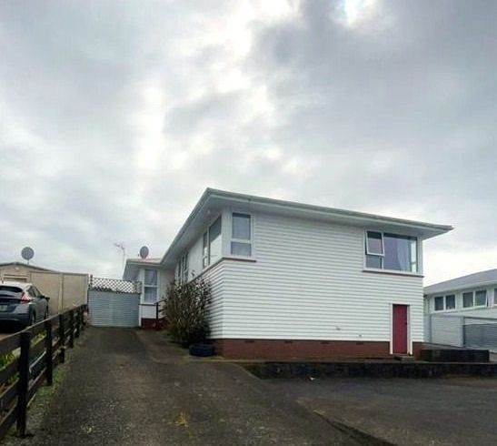  at 34 Beauzami Crescent, Ascot Park, Porirua, Wellington