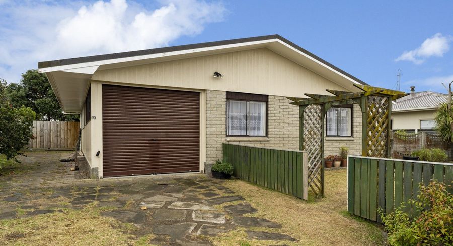  at 81 Norfolk Crescent, Otaki Beach, Otaki