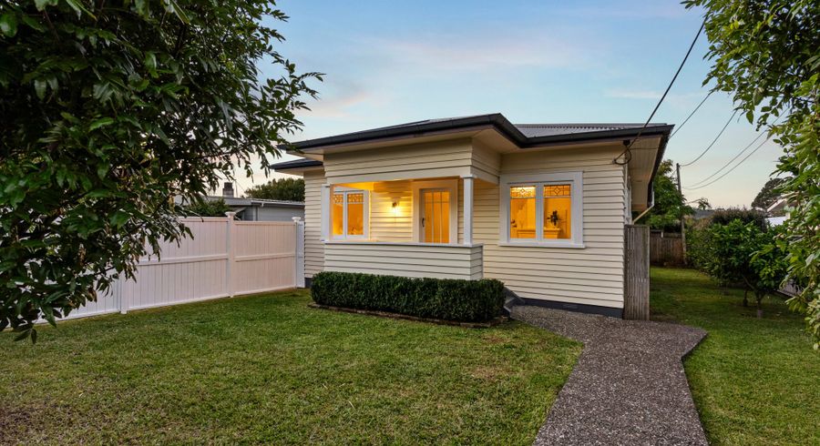  at 90a Beach Haven Road, Beach Haven, North Shore City, Auckland