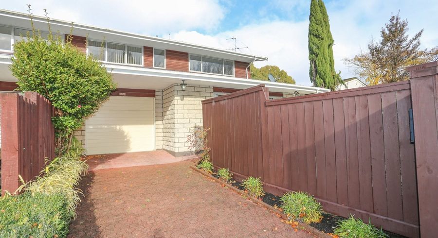  at 2/21 Parkstone Avenue, Ilam, Christchurch City, Canterbury