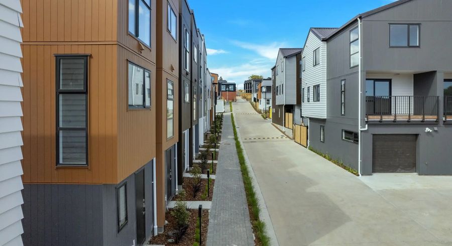  at 14 Raupeti Lane, Henderson, Waitakere City, Auckland