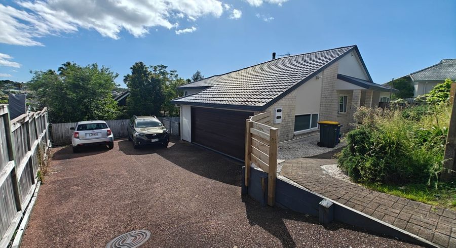  at 31 Mandeville Place, Unsworth Heights, North Shore City, Auckland