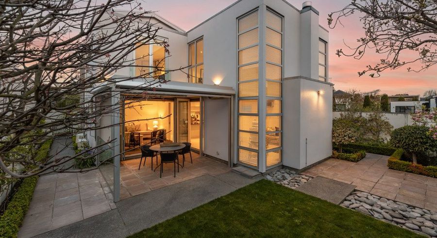  at 3 Church Lane, Merivale, Christchurch