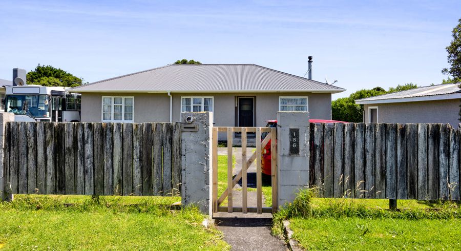  at 186 Tasman Street, Opunake