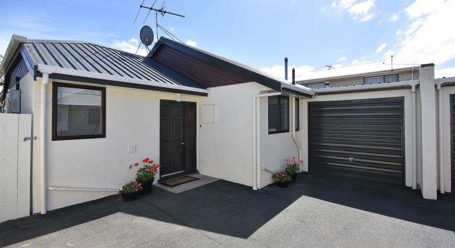  at 72C Queens Drive, Saint Kilda, Dunedin