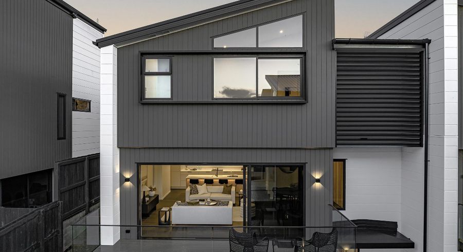  at 8  Stockade View Lane, Howick, Manukau City, Auckland