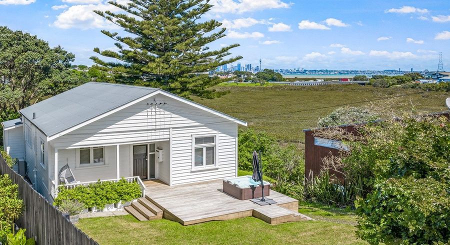  at 46 Byron Avenue, Takapuna, Auckland