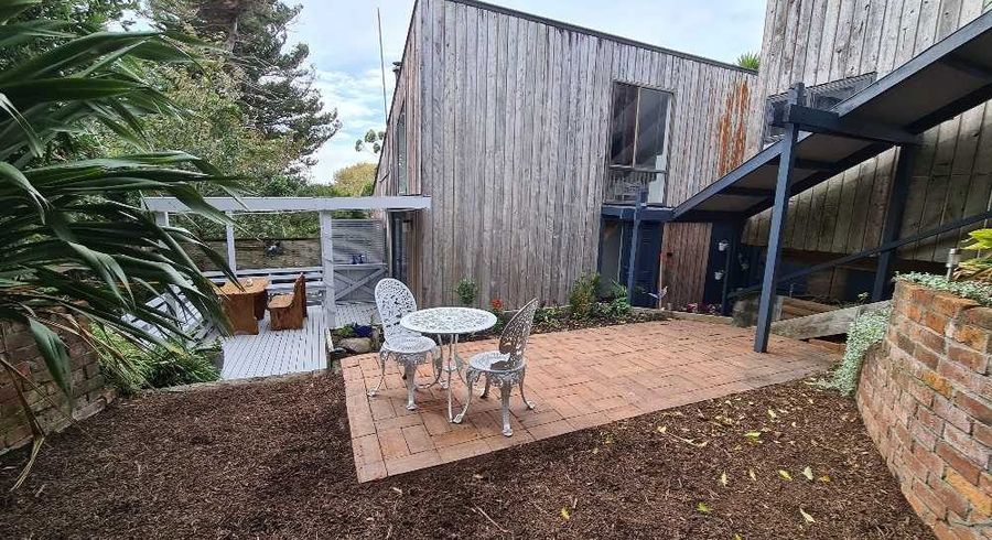  at 327 Tukapa Street, Hurdon, New Plymouth