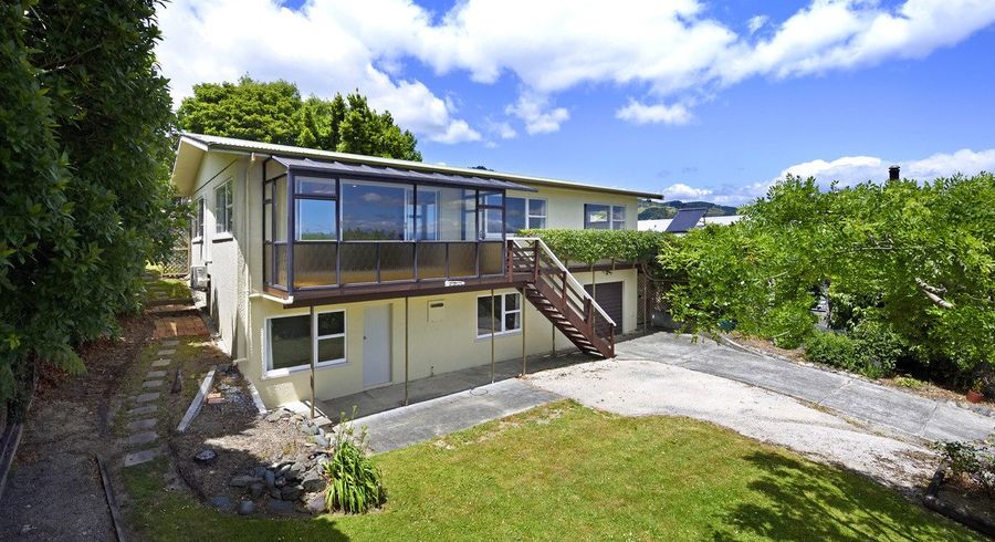  at 11 Middlebank Drive, Richmond