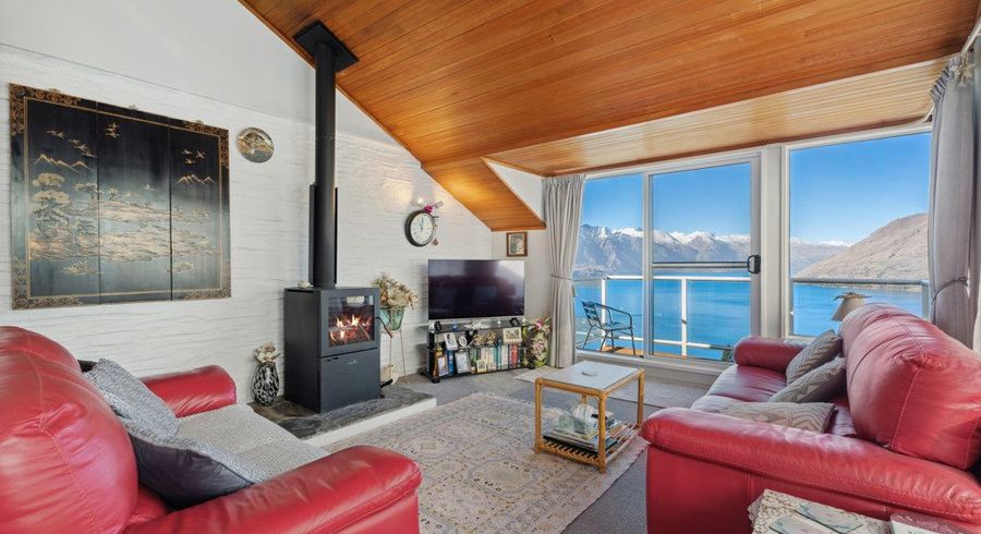  at 7B Von Place, Fernhill, Queenstown