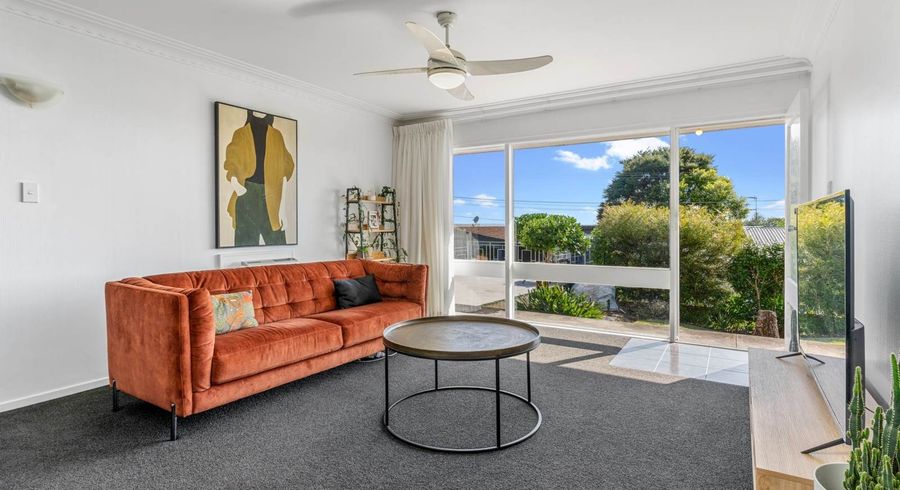  at 1B De Val Drive, New Lynn, Waitakere City, Auckland