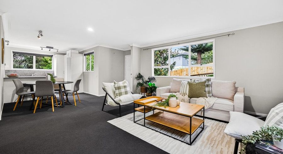  at 2/22 Hobby Avenue, Birkdale, North Shore City, Auckland