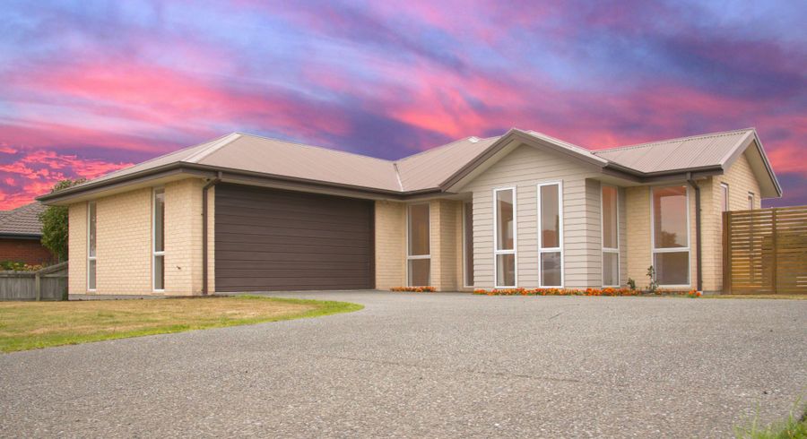  at 8 Maple Place, Rangiora