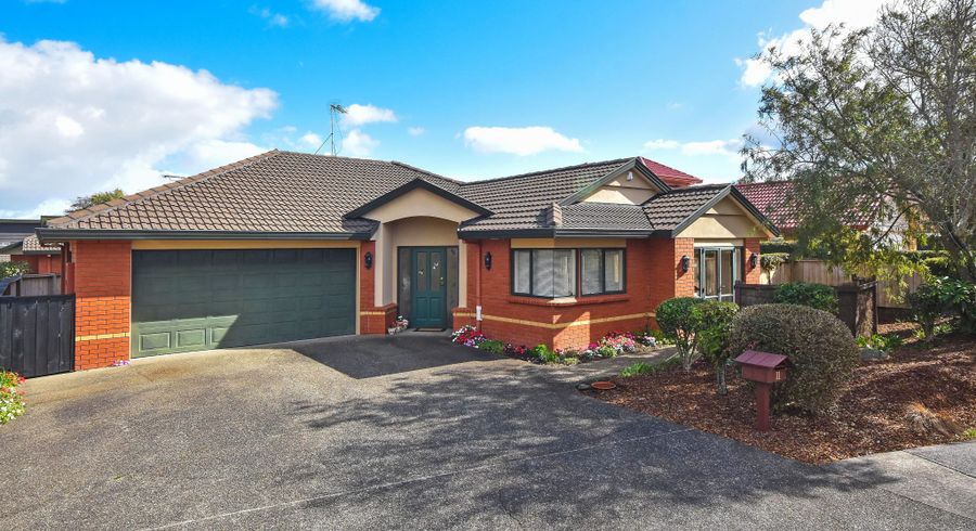  at 1/11 Pat O'Connor Place, The Gardens, Manukau City, Auckland