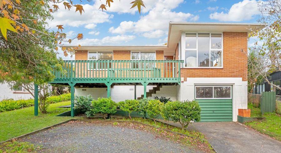  at 18 Yeoman Place, Howick, Manukau City, Auckland
