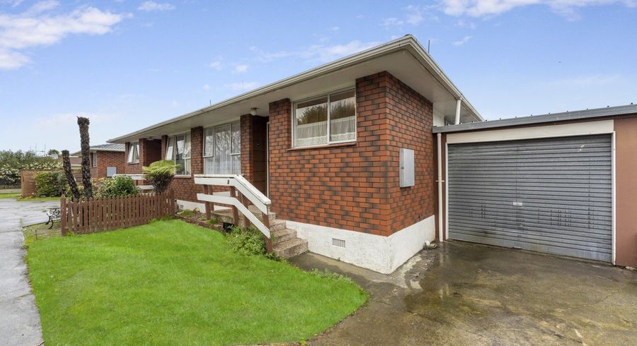  at 706B Pioneer Highway, Takaro, Palmerston North