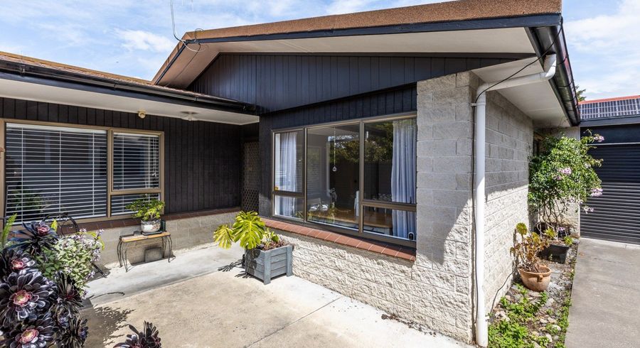  at 2/2 Church Road, Taradale, Napier